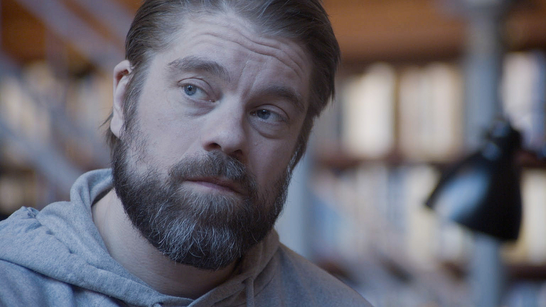 Joonas Saartamo alkaa tutkia isoisänsä menneisyyttä tiedustelu-upseerina - dokumentti ilmestyy pian Yle Areenaan - Viihde