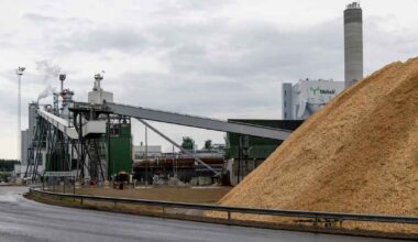 Metsä Group vähentämässä jopa 540 työpaikkaa Suomesta – muutos­neuvottelut alkavat ensi viikolla | Uutisia lyhyesti