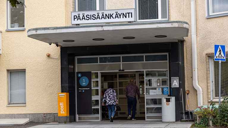 Etelä-Karjalan keskussairaalan pääsisäänkäynti.