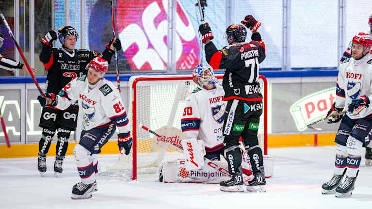 JYP juhlii maalia HIFK vastaan.