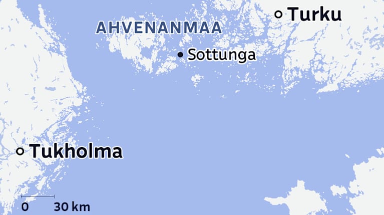 Kartta esittää Ahvenanmaan sijaintia Itämerellä. Kuvassa näkyvät lähialueet, kuten Turku Suomessa ja Tukholma Ruotsissa. Sottunga on merkitty kartalle Ahvenanmaalla.