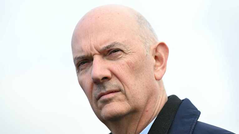 Roland Lescure i närbild.