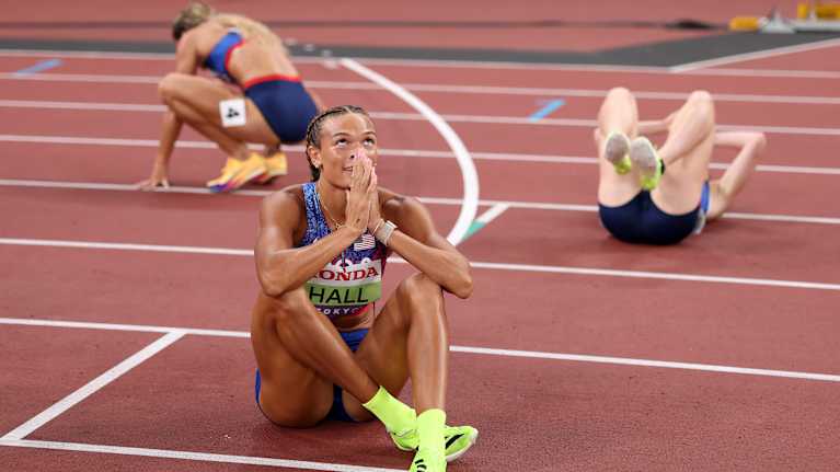 Anna Hall (etualalla) voitti 7-ottelun MM-kultaa. Yhdysvaltalaisena hänen kansallisen antidopingtoimiston tekemien dopingtestien määrä on tiedossa.