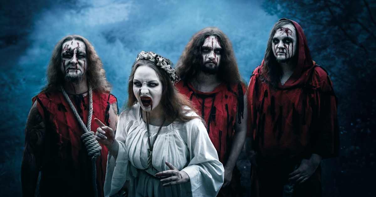 Valkovenäläinen äärimetalliyhtye Dymna Lotva keikkailee Suomessa: ”Odotamme, että ne vanhat jätkät kuolevat pois” | Kulttuuri