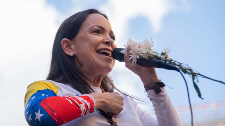 Venezuelan oppositiojohtaja Maria Corina Machado osallistuu opposition järjestämään mielenosoitukseen Caracasissa, Venezuelassa, 9. tammikuuta 2025.