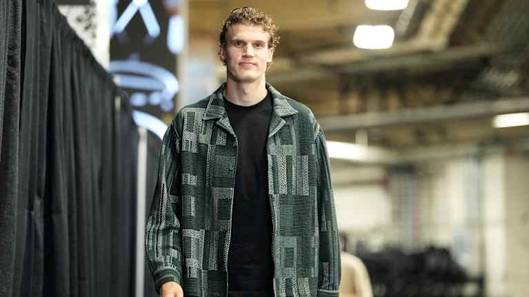 Lauri Markkanen seurasi siviilivaatteet päällään, kun Jazz hävisi harjoitusottelussa Spursille. 