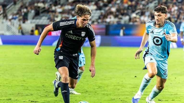 Onni Valakari edustamansa San Diego FC:n paidassa.