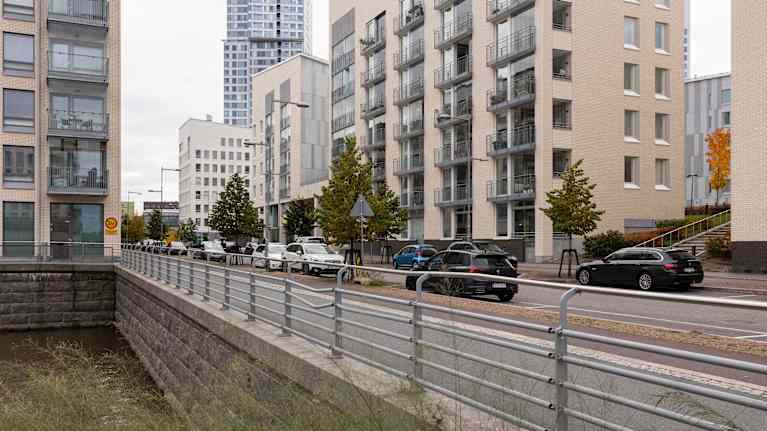 Katunäkymä Kalasatamassa. Hitas.