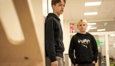 Koulujen kännykkäkielto näkyy mobiiliverkossa - Yle