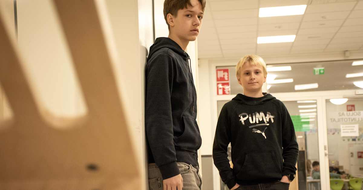 Koulujen kännykkäkielto näkyy mobiiliverkossa - Yle