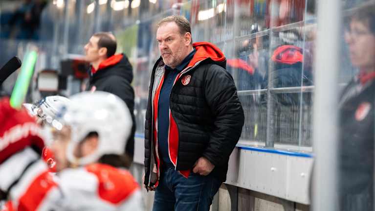 Heinz Ehlers EHC Vispin päävalmentajana.