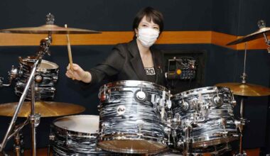 Japanin ensimmäiseksi naispää­­ministeriksi tähtäävä ”rautarouva” ei ole feministi | Ulkomaat