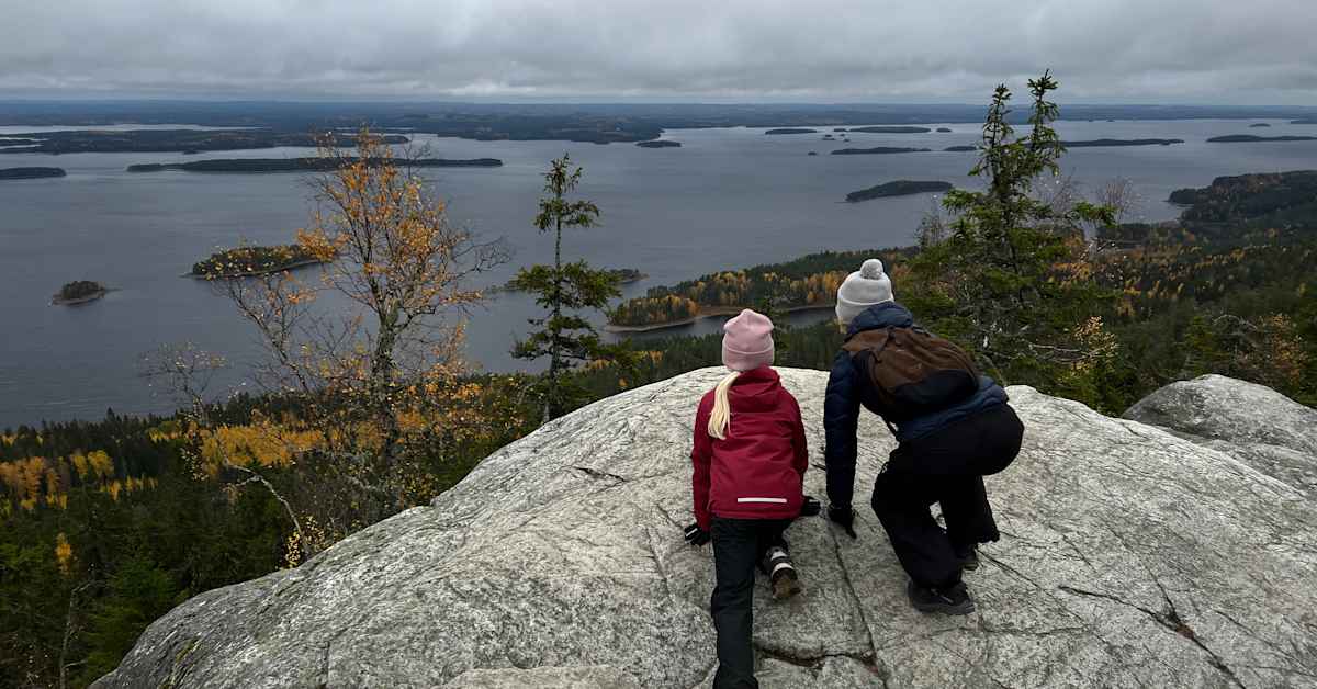 Riittääkö luonto lasten viihdykkeeksi lomamatkalla? Kysyimme asiaa Kolilla syyslomaa viettäviltä perheiltä | Pohjois-Karjala