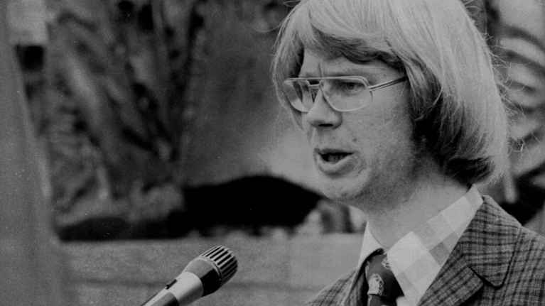 Historiallinen kuva Jaakko Laakson Punainen takapiru -kirjasta.