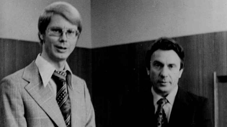 Historiallinen kuva Jaakko Laakson Punainen takapiru -kirjasta.