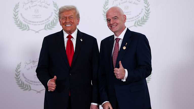 Donald Trump ja Gianni Infantino Gazan rauhanneuvotteluissa 13.10.2025 Sharm El-Sheikhissa, Egyptissä.