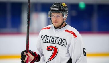 JYP nousi kalkkiviivoilla ja päätti SaiPan lentokelin – Tappara kiri kolmen maalin takaa mutta hävisi | Urheilua lyhyesti