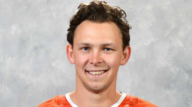 Edmonton Oilers -joukkueen pelipaidassa esiintyvä jääkiekkoilija.