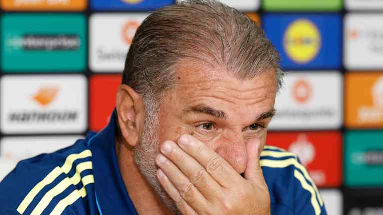 Ange Postecoglou Nottingam Forestin päävalmentajana.