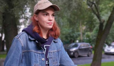 Maria, 24, on elänyt vain Putinin Venäjällä – ”Kaipaan aikaa, jolloin ulkomaalaiset tulivat tänne jalkapallo-otteluihin” | Ulkomaat