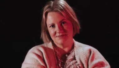 Puristava kuolemanpelko iski Laura Frimaniin kesken festarikeikan – näin OCD oirehtii juuri, kun kaikki on hyvin | Yle Lume