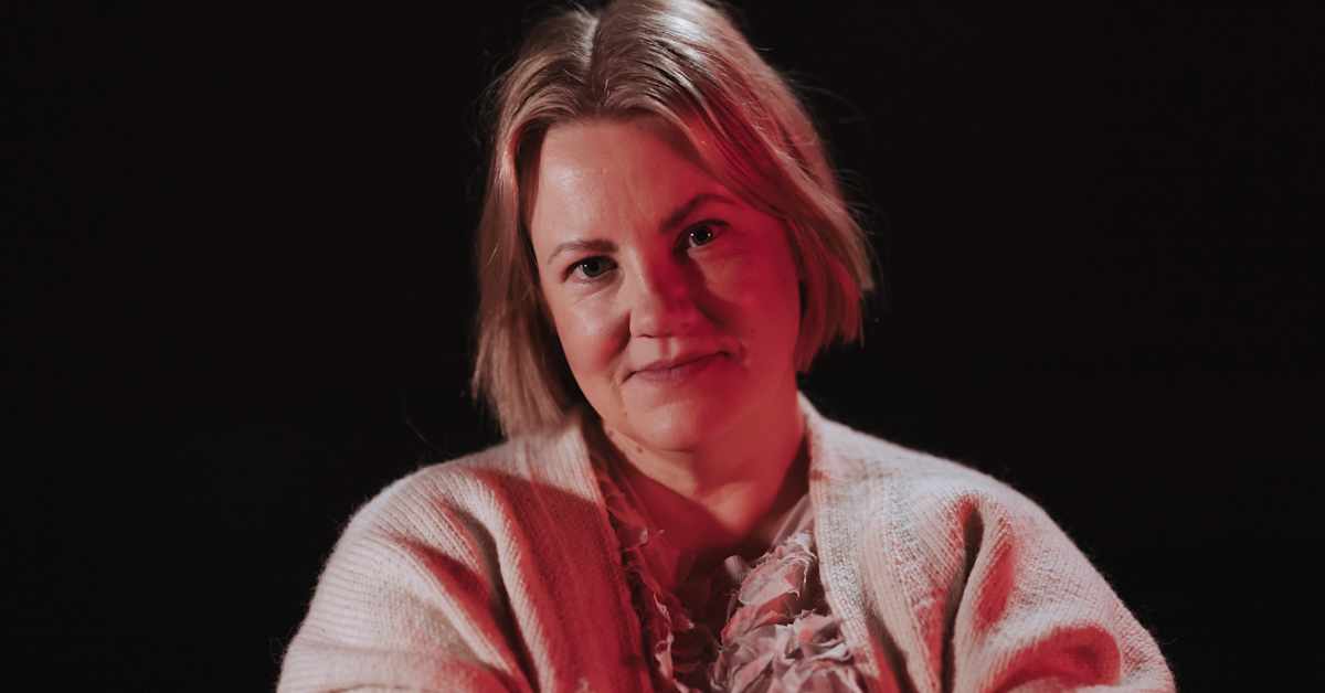 Puristava kuolemanpelko iski Laura Frimaniin kesken festarikeikan – näin OCD oirehtii juuri, kun kaikki on hyvin | Yle Lume