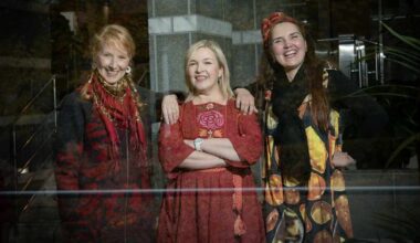 ”Tuli tunne, että myö ei kelvata” – Värttinä selätti vaikean korona-ajan ja teki paluun suoraan Euroopan huipulle | Yle Kulttuuri