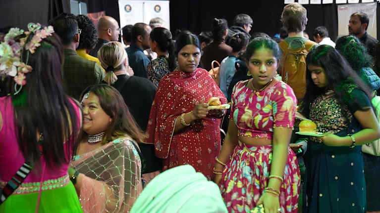 Hindujen Diwali-festivaalia Espoossa.