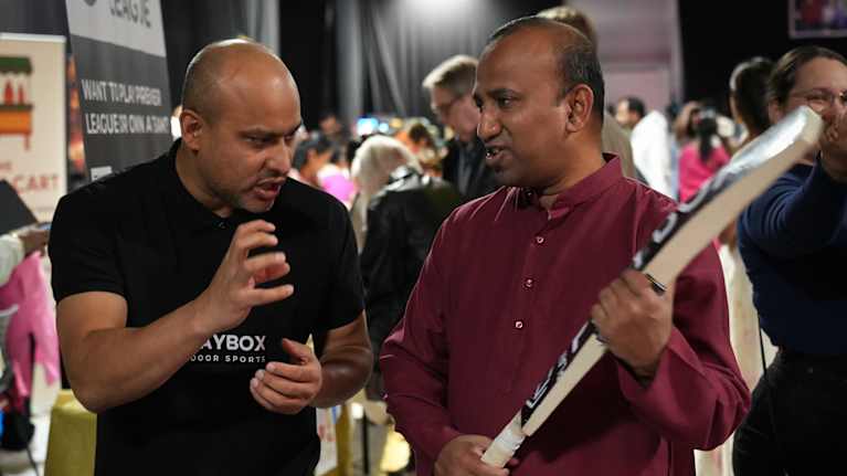 Hindujen Diwali-festivaalia Espoossa.