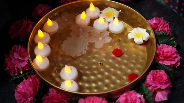 Hindujen Diwali-festivaalia Espoossa.