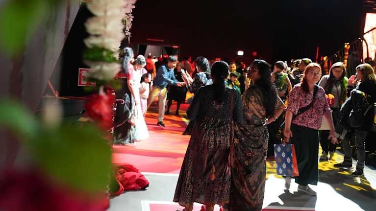 Hindujen Diwali-festivaalia Espoossa.