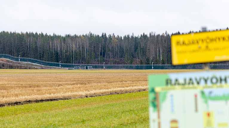 Itärajan esteaitaa Lappeenrannan Hiivaniemessä.