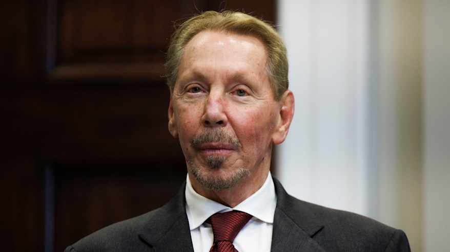 Larry Ellison lähikuvassa. 