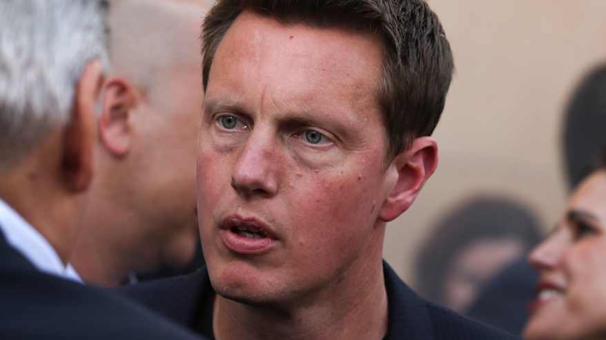 David Ellison lähikuvassa. 