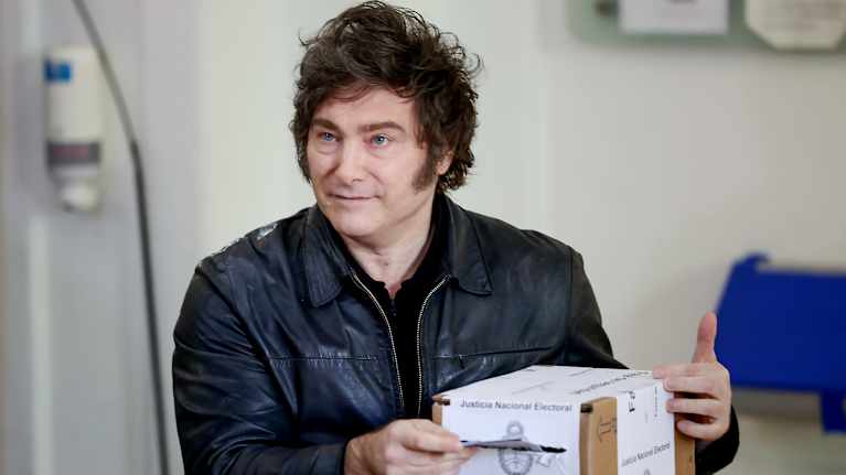 Argentiinan presidentti Javier Milei äänesti sunnuntaina pääkaupunki Buenos Airesissa.