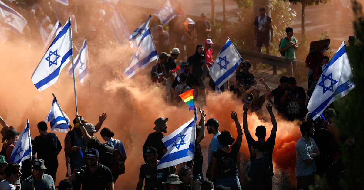 Analyysi: Netanjahu hakee armahdusta ja pyrkii estämään puolueettoman tutkinnan Hamasin hyökkäyksestä | Ulkomaat