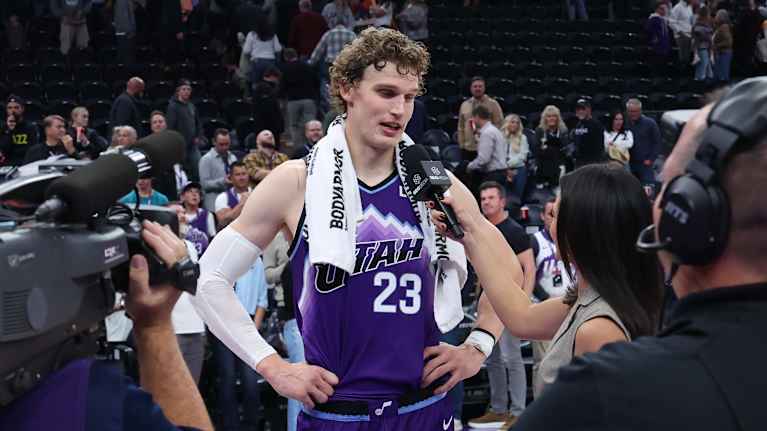 Lauri Markkanen haastattelussa.