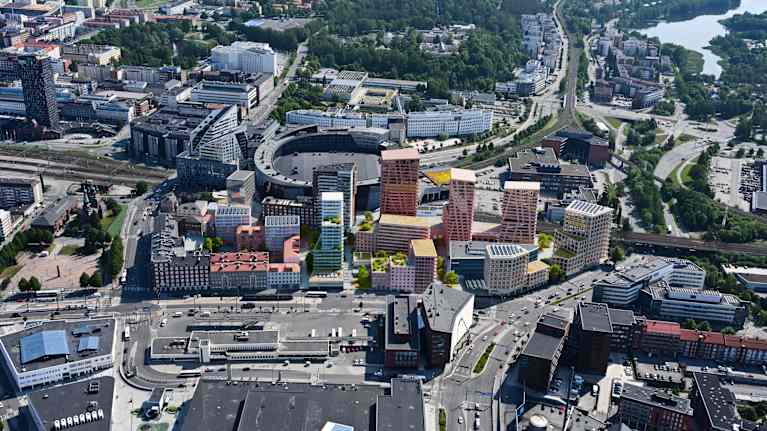Havainnekuva, jossa ilmakuvassa on nähtävillä uusia tornitaloja Sorin alueella Tampereella.
