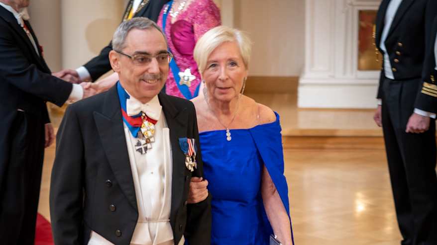 Ben Zyskowicz ja avec linnanjuhlissa.