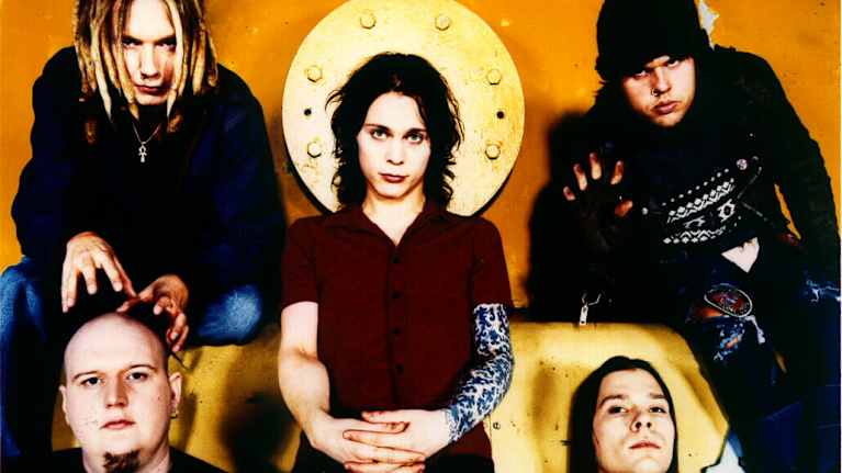 HIM-yhtye vuosituhannen vaihteessa.