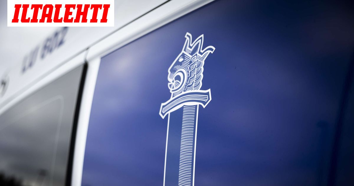 Autoilija törmäsi lapseen suojatiellä