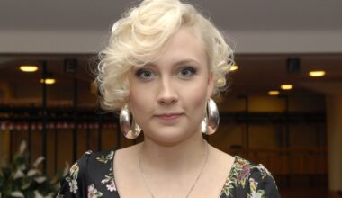 Jippu julkaisi harvinaisia yhteiskuvia - hääpäivän viettoa