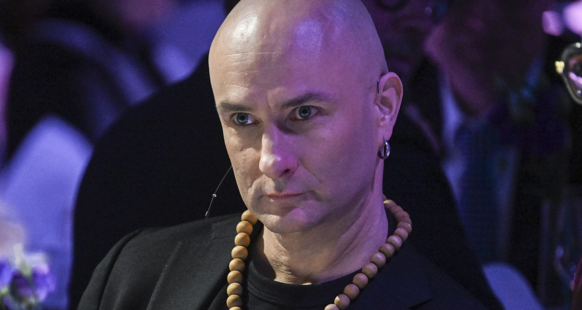 Herra Ylpön hyvin merkilliseltä kuulostava esikoiselokuva saapuu elokuvateattereihin marraskuussa