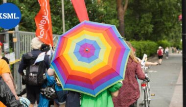 Kirja-arvio | Salatun rakkauden historia -kirja tuo esiin historiallisia merkkihenkilöitä ja alkumetrien Seta-aktiiveja | Keski-Suomi