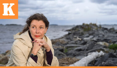 Arvio: Oululainen Katariina Vuori kertoo ikääntyvän naisen pariutumishaaveista älykkäästi ja huumorilla