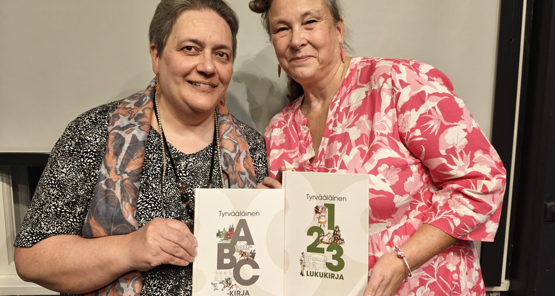 Tyrvääläinen lukukirja julkaistiin – Asialla 11 kirjoittamisen harrastajaa Sastamalasta - Alueviesti