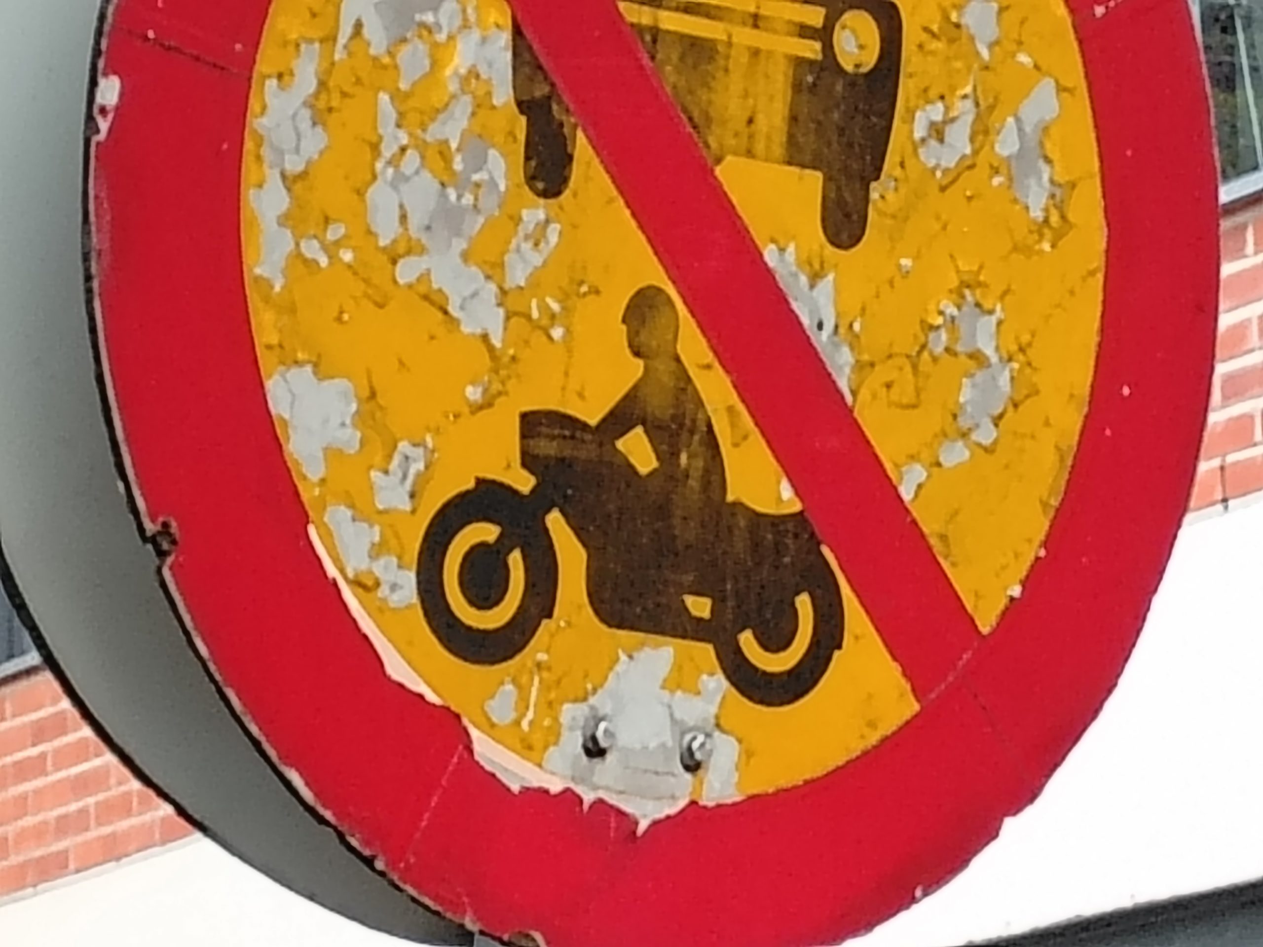 Pääkamera, 8x digitaalinen zoom.