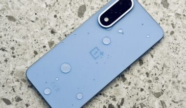 Kuvassa kesällä 2025 markkinoille tullut OnePlus Nord 5.