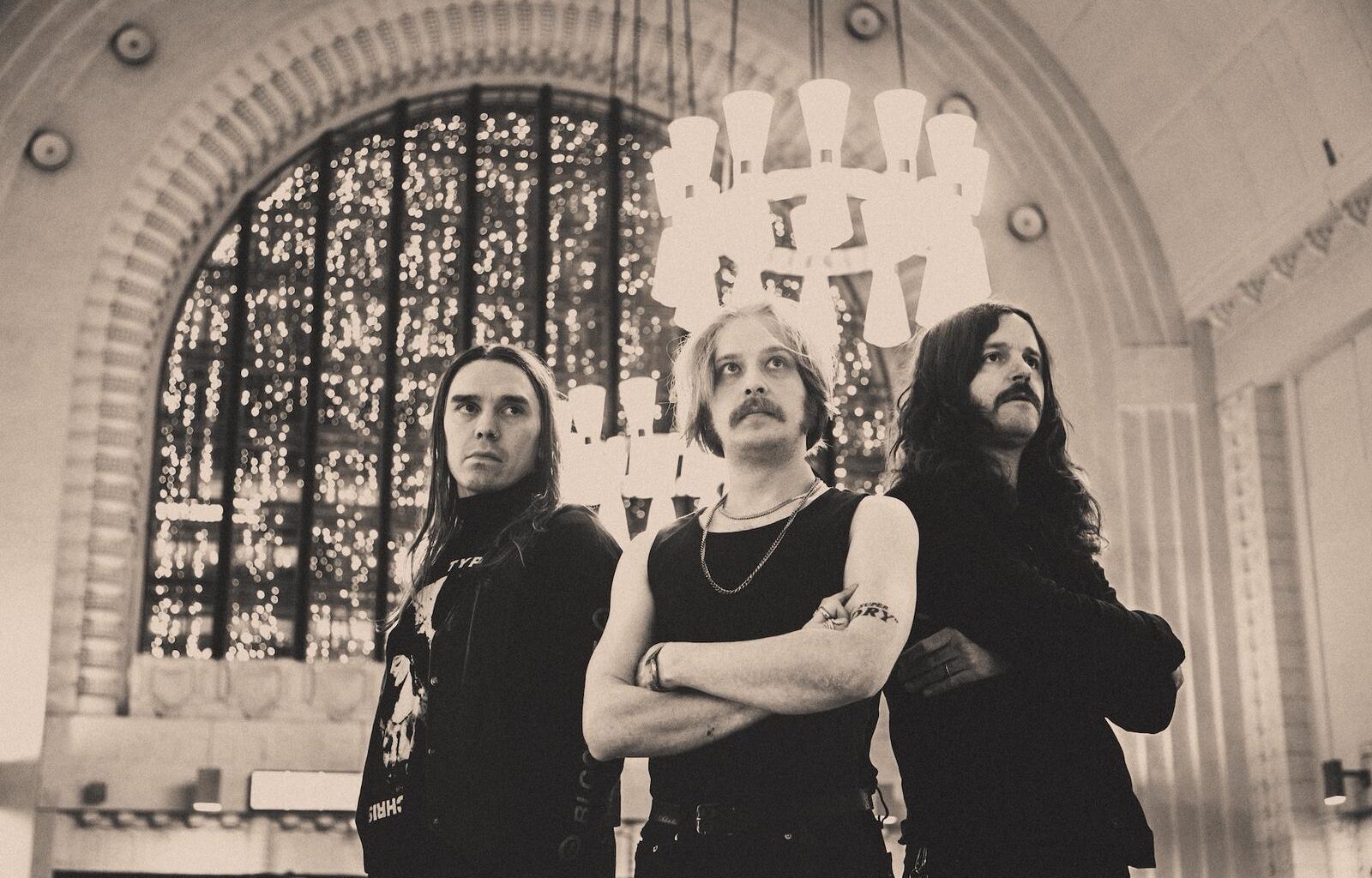 Suomen kenties paras rocktrio julkaisi upean riffitäydellisyyden: kuuntele täältä