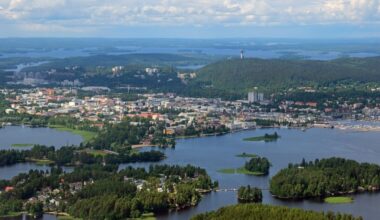 "Käsi taas kerran syvälle kansalaisten taskuun"